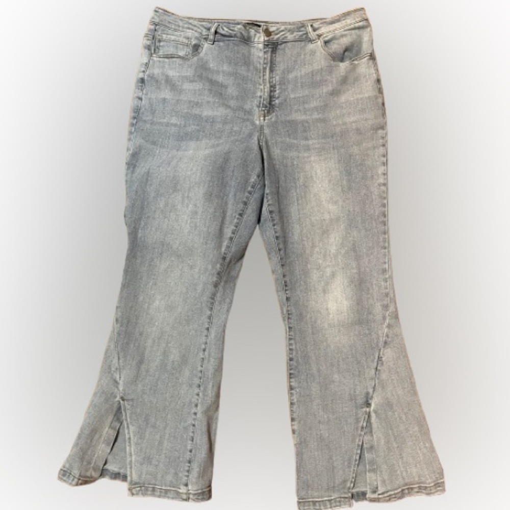 Versona Modern Flare Women's Blue Jeans Size 16